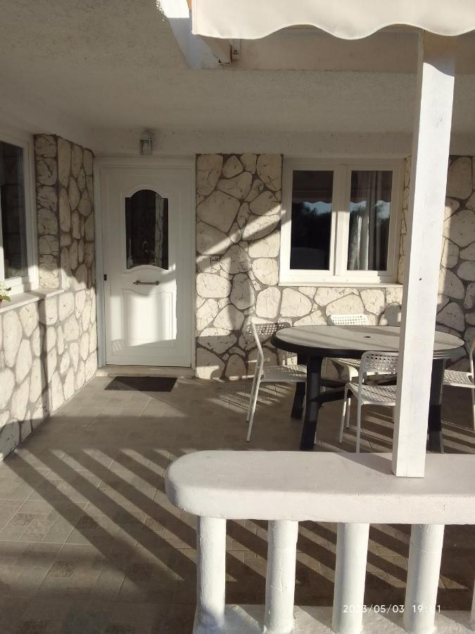 Ferienwohnung Antonia Family House Near Airport Pórto Ráfti Exterior foto